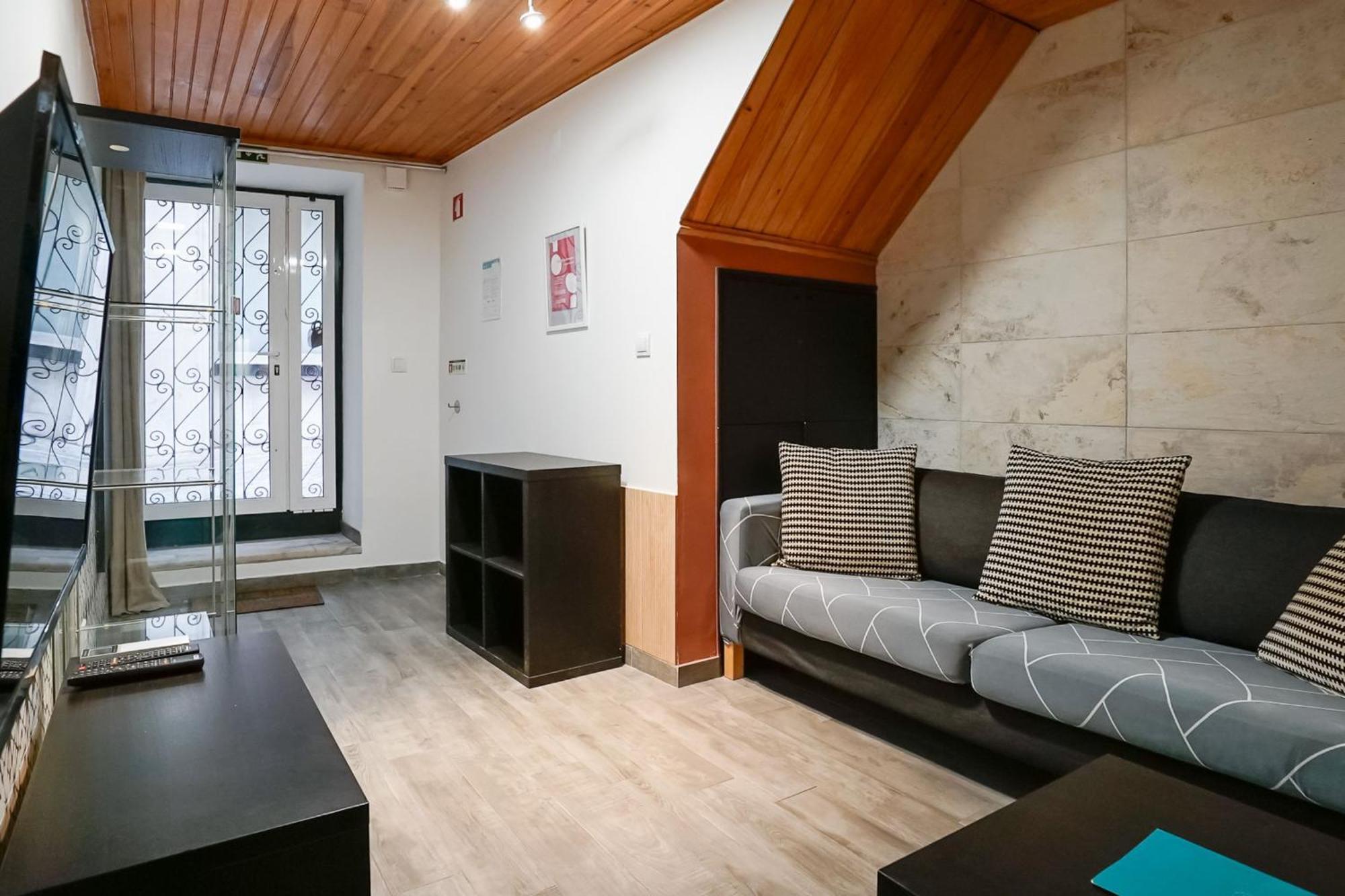 Cosmopolitan Chiado Apartment By Lovelystay Lisboa المظهر الخارجي الصورة